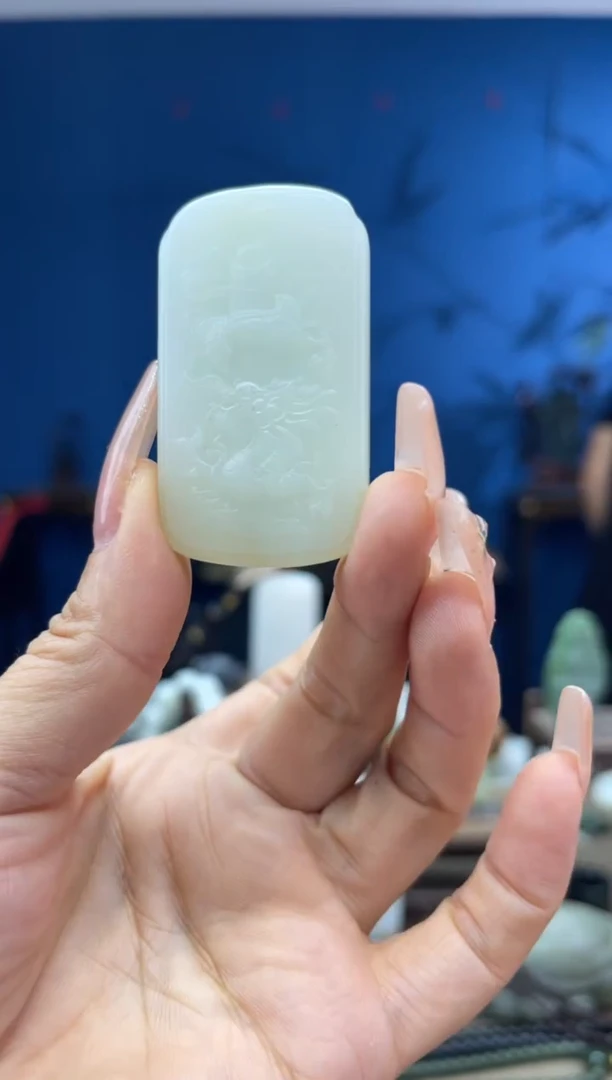 和田玉未镶嵌颈饰1