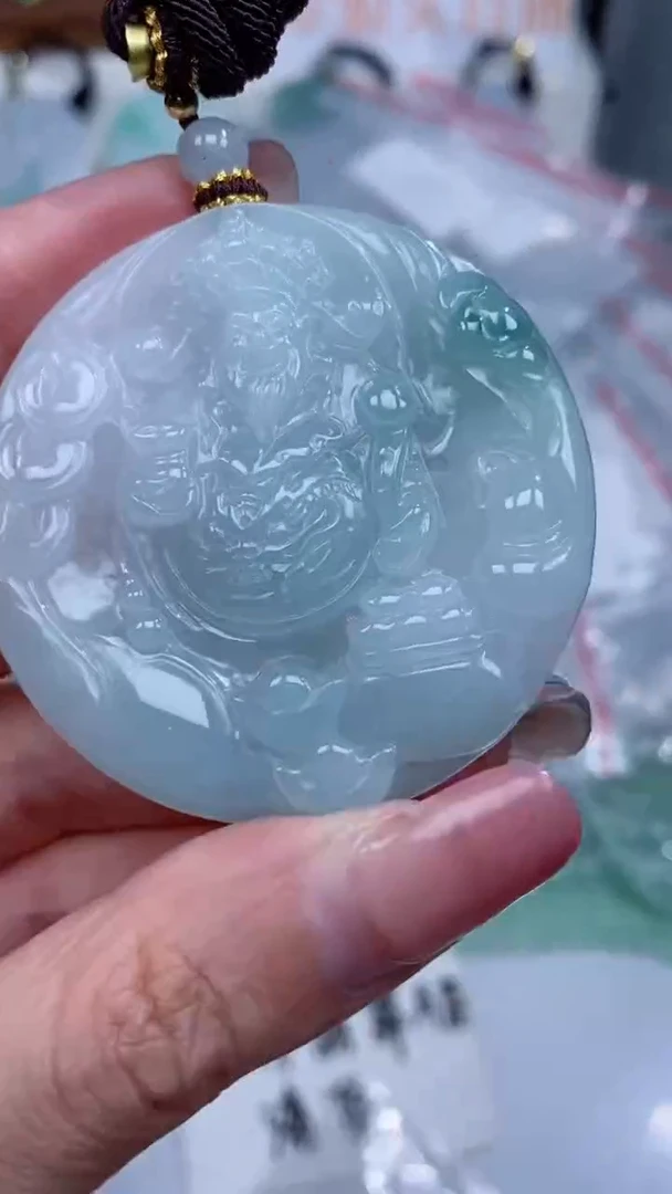 翡翠未镶嵌颈饰吊坠