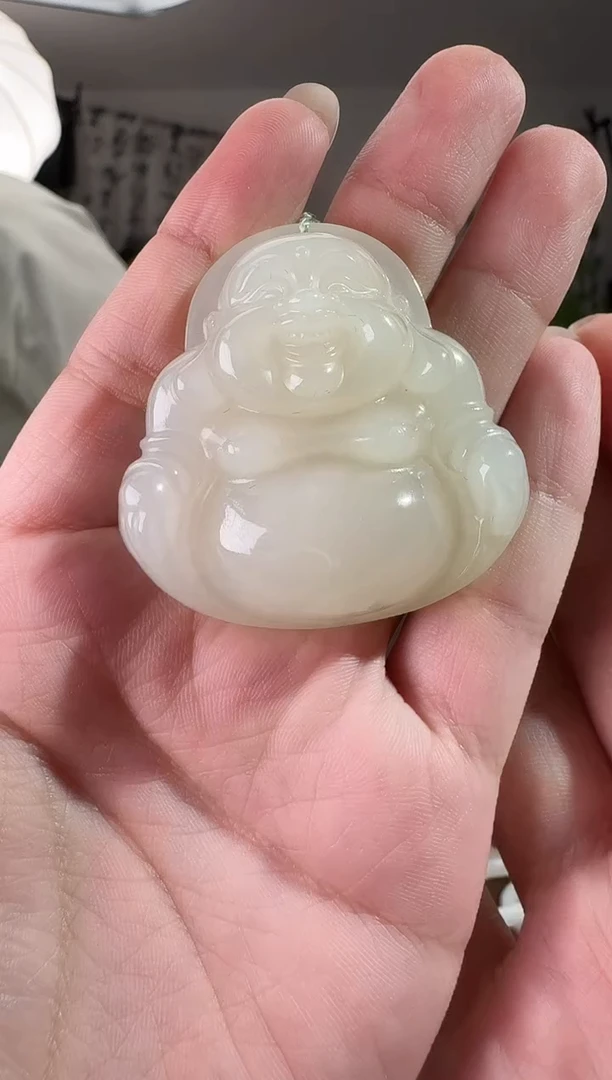 颈饰未镶嵌和田玉佛公
