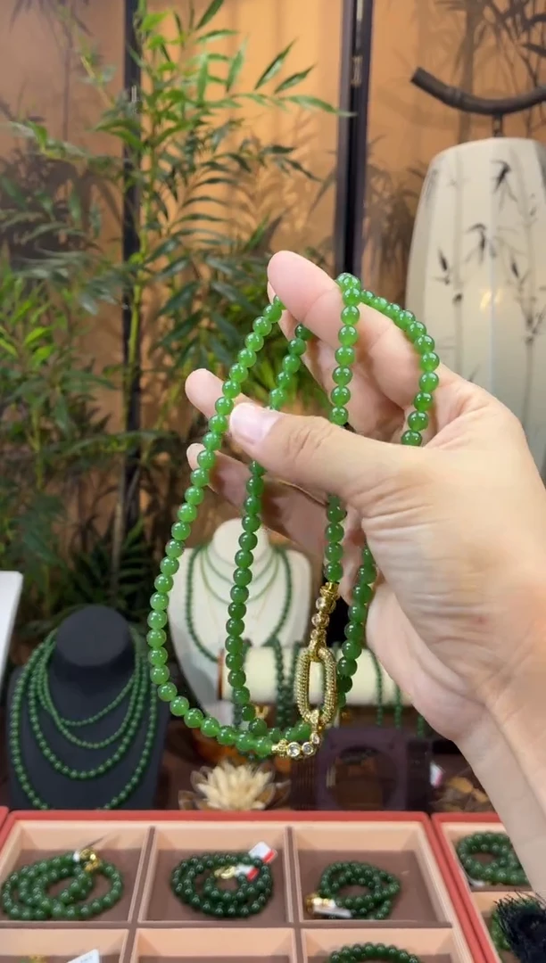 颈饰未镶嵌和田玉（碧玉）6高冰苹果绿无矿毛衣链