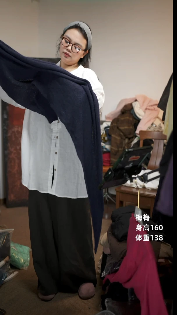 常规藏青黑披肩外搭