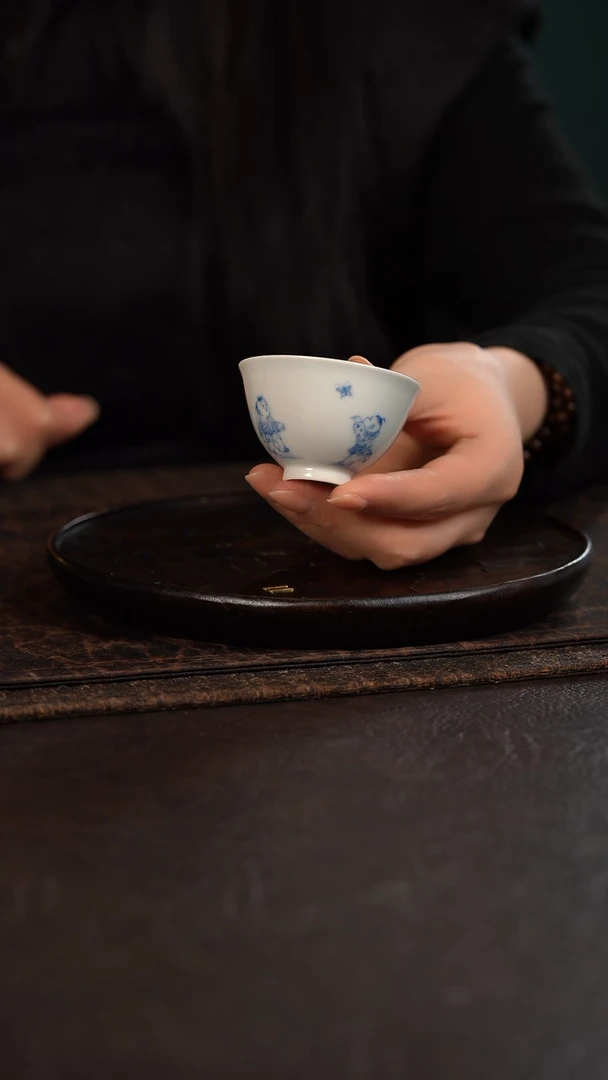 【闪购商品】杯聚澜堂童子扑蝶小鸡心杯