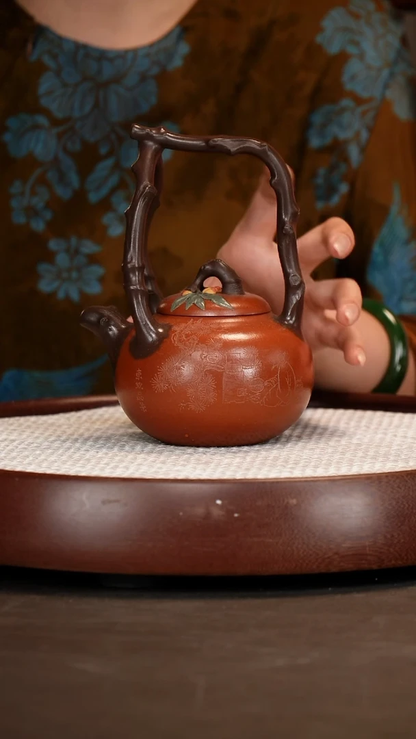 茶壶紫砂【张杏娟】大红泥东坡提梁     350CC
