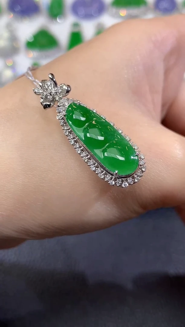 吊坠(不含链)18K金镶嵌翡翠A59