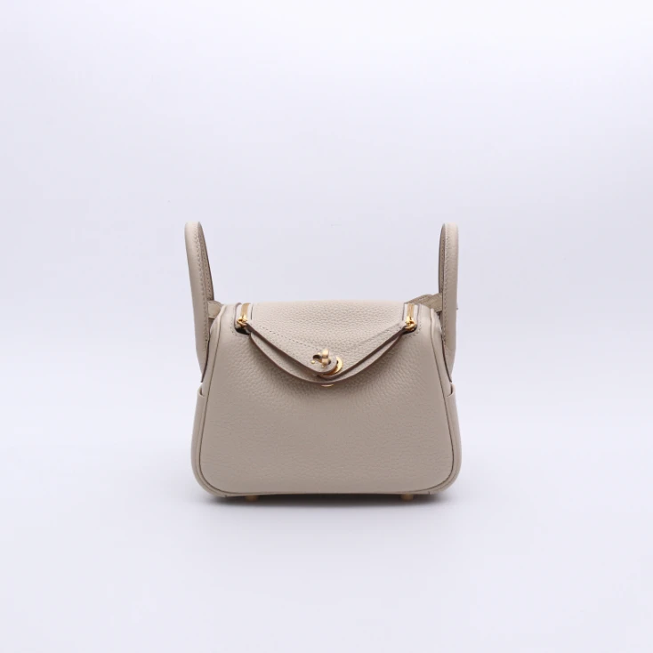 2025新款雅丹女士潮流真皮休闲百搭时尚