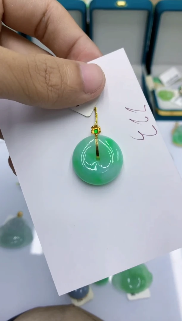 颈饰18K金镶嵌翡翠1111111