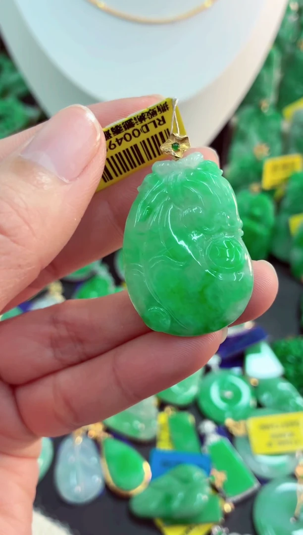 吊坠(不含链)18K金镶嵌翡翠天然缅甸翡翠A货