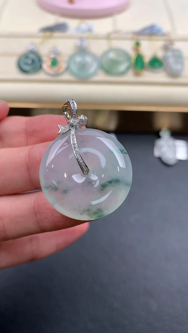 【闪购商品】翡翠颈饰18K金镶嵌D552