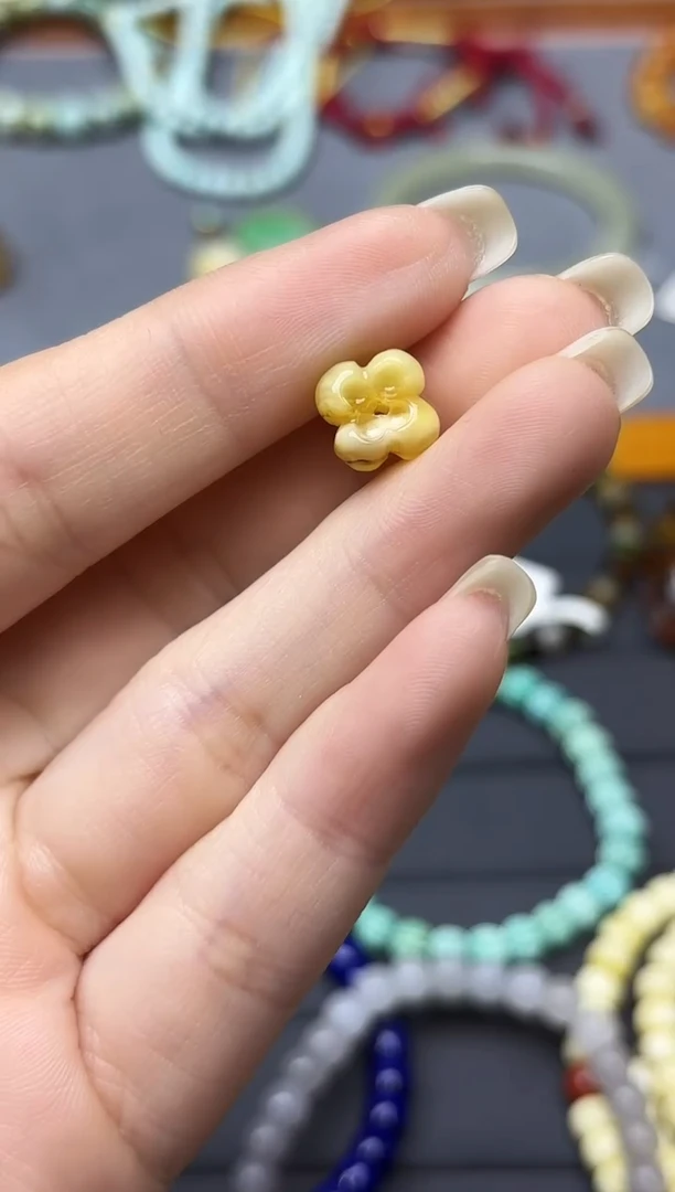 裸石蜜蜡未镶嵌@***子蜜蜡花配饰GW