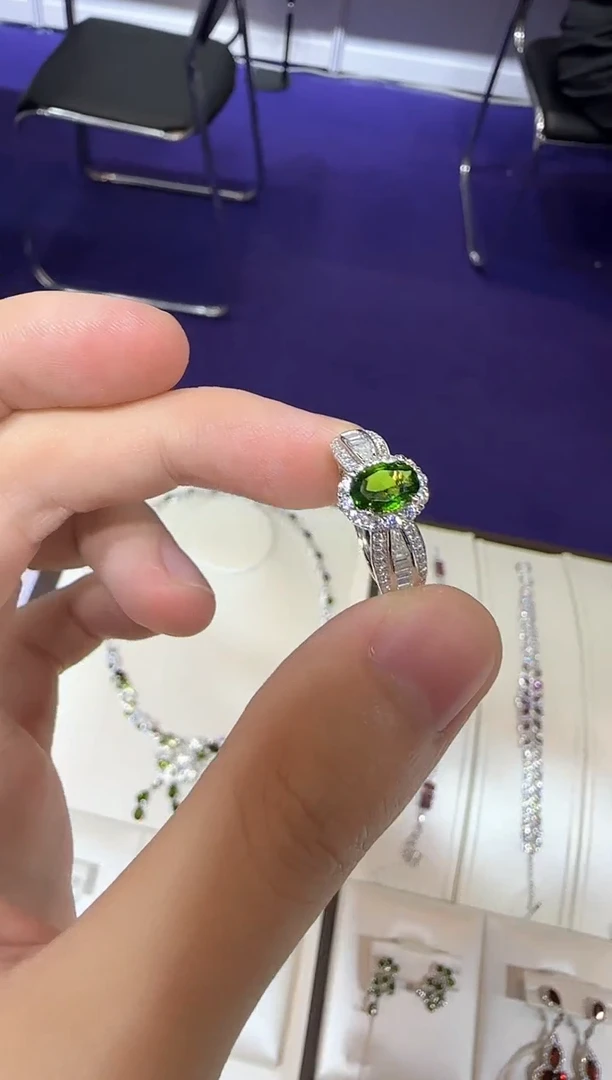 【闪购商品】透辉石戒指银S925镶嵌5*7mm设计款