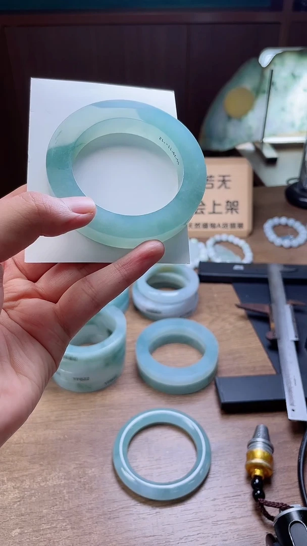 定制翡翠手镯未镶嵌定制