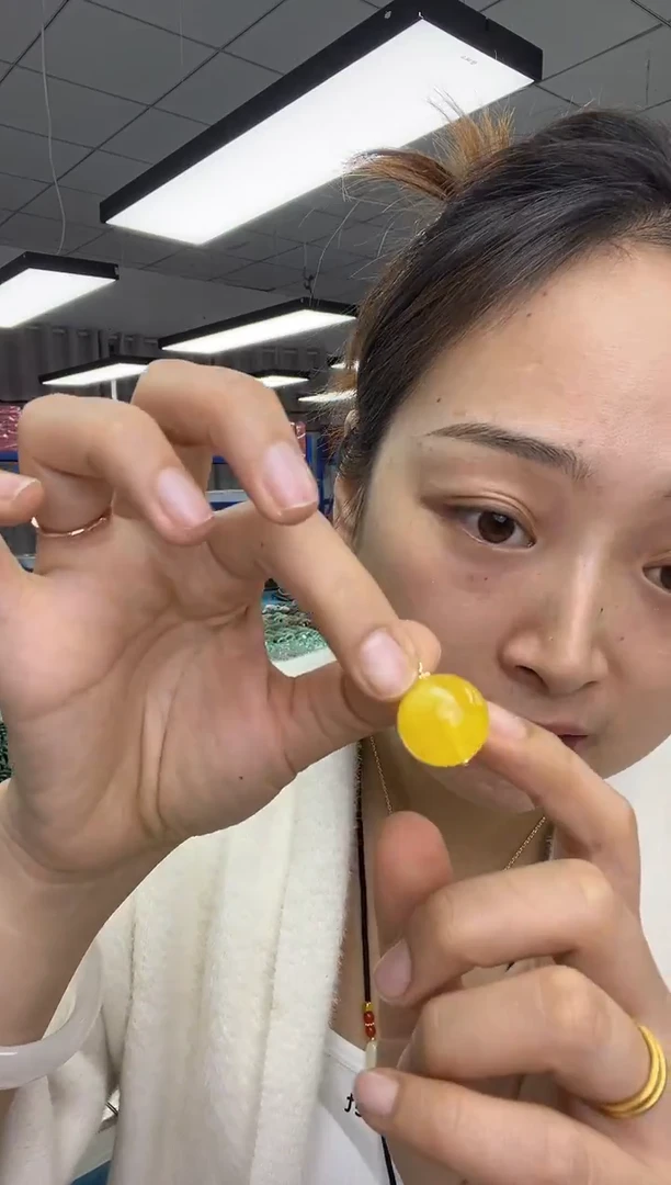 蜜蜡颈饰未镶嵌20路路通吊坠