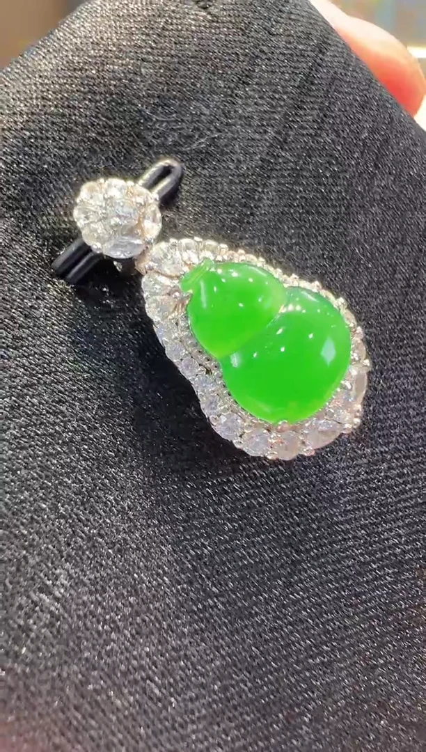 吊坠(不含链)银S925镶嵌翡翠多样性发其一