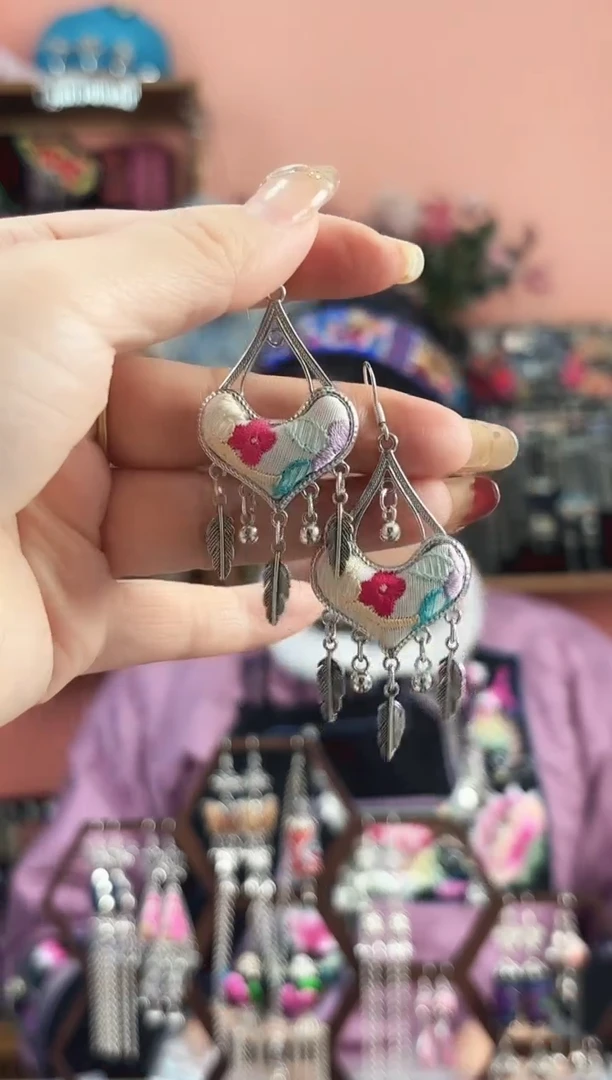 艺枝独绣手工饰品96