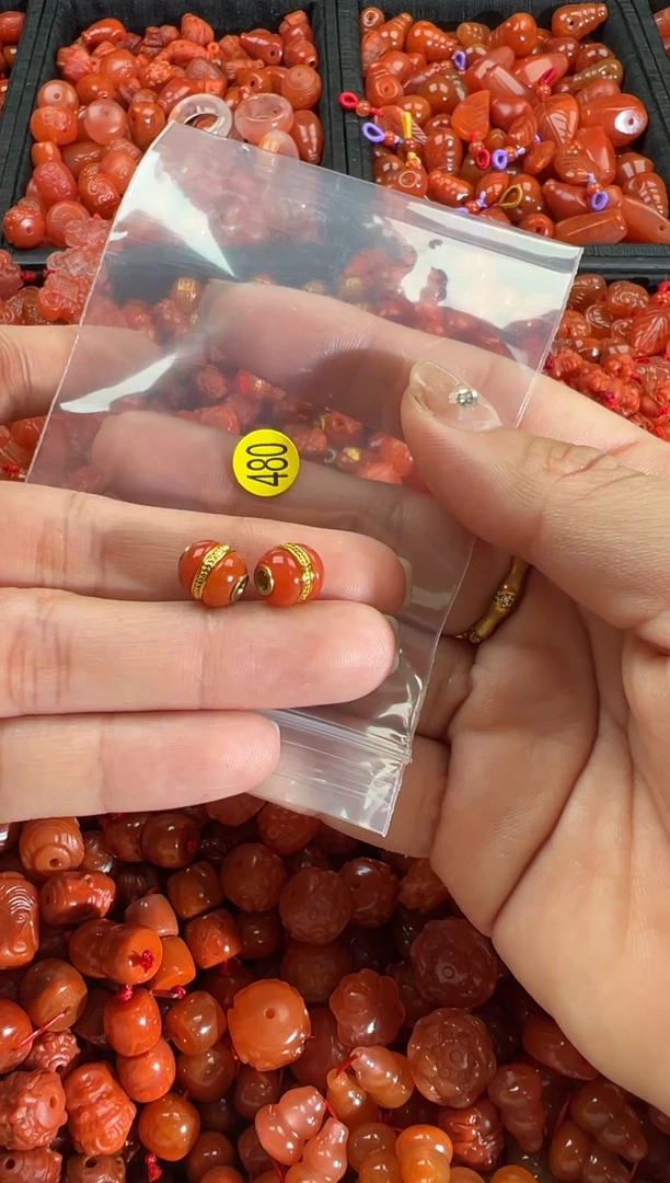 【闪购商品】南红玛瑙颈饰未镶嵌1