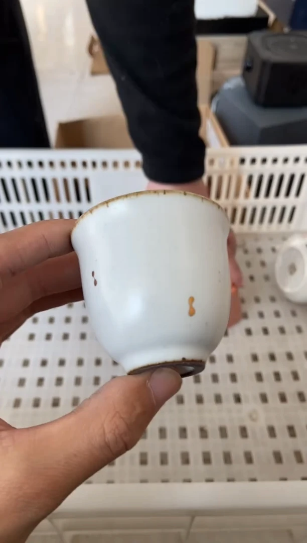 杯子瓷无运费险有瑕疵的摄影的产品有使用过的痕迹有点脏介意勿拍