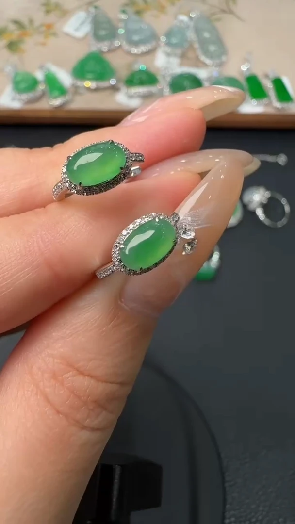 【闪购商品】翡翠耳饰18K金镶嵌耳饰12