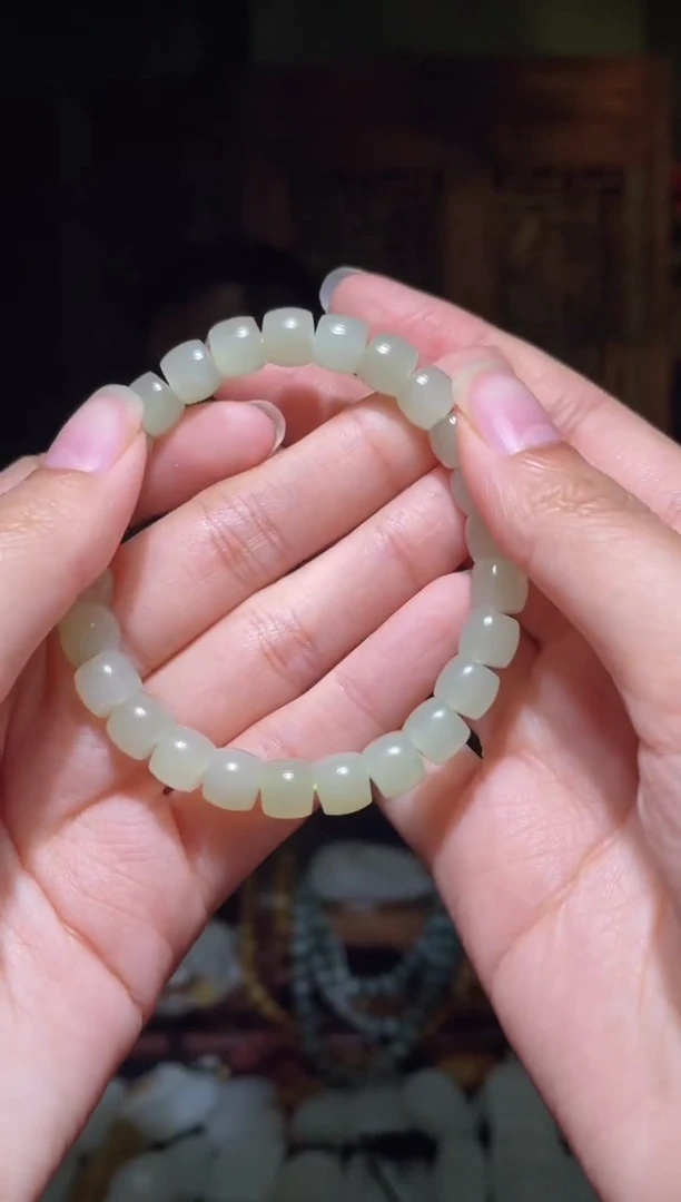 未镶嵌手链和田玉手串