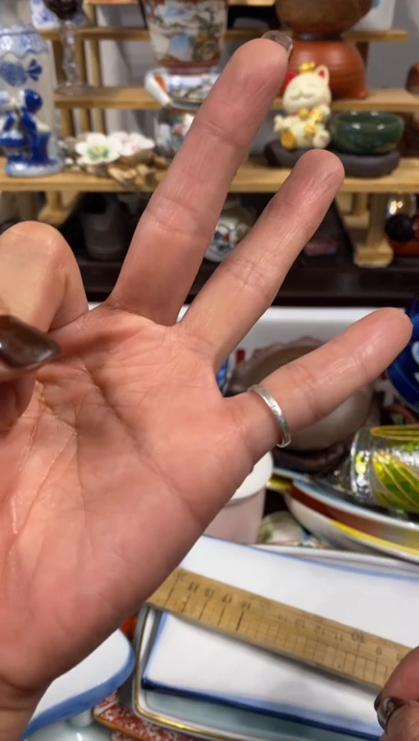 妮中古回流 谨慎参拍