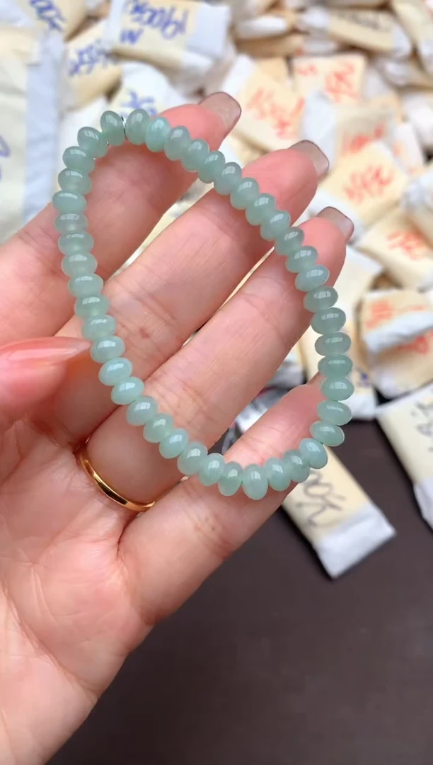 翡翠挂件未镶嵌一