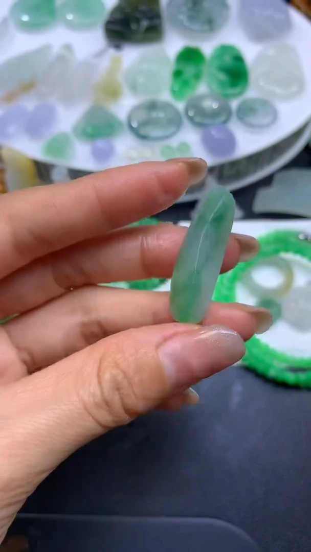 【闪购商品】定制翡翠未镶嵌翡翠