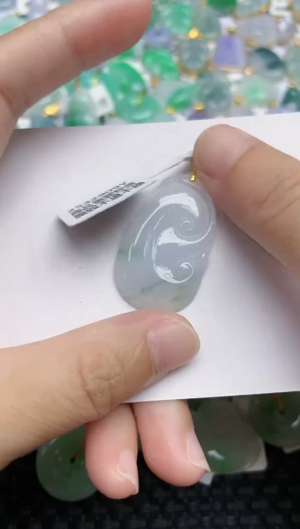 翡翠未镶嵌颈饰天然翡翠A货