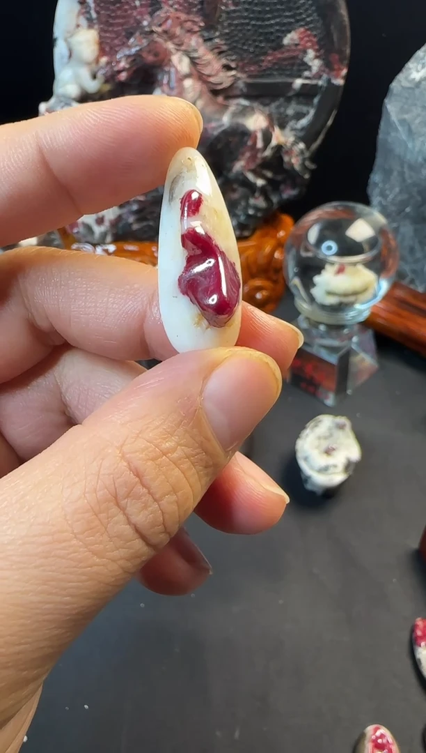 天然辰砂天然朱砂晶体原石吊坠挂件