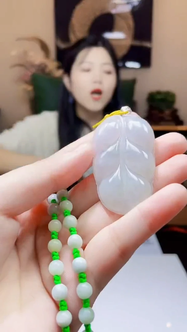 未镶嵌定制翡翠吊坠71