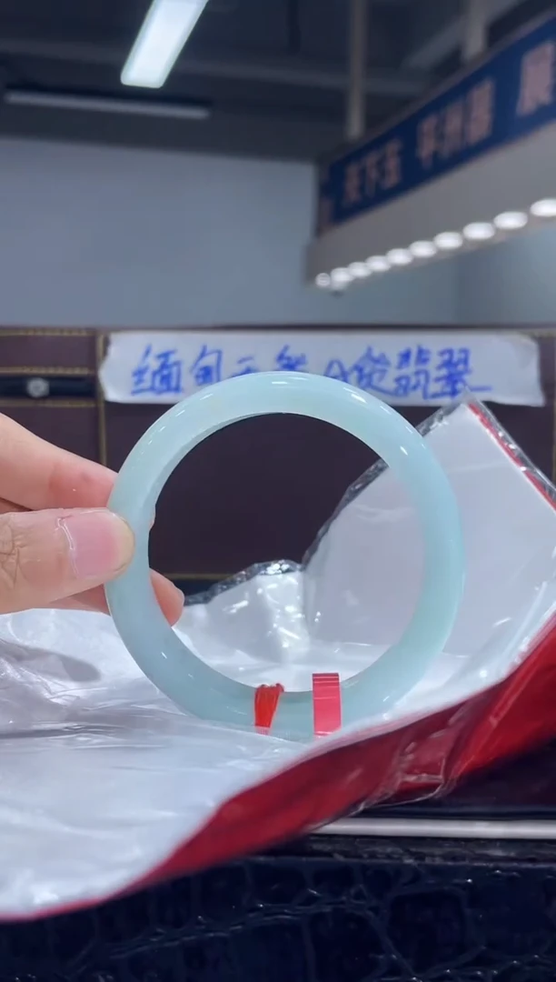 未镶嵌手镯翡翠10