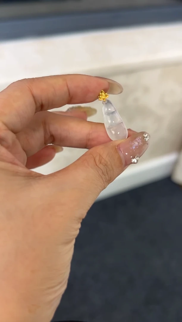 颈饰18K金镶嵌翡翠源头直播间