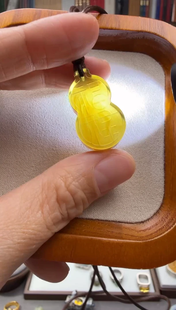 琥珀颈饰未镶嵌福禄吊坠