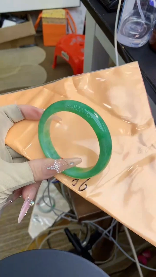 未镶嵌手镯翡翠0634769944