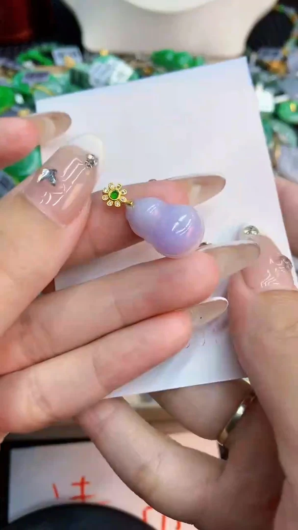 翡翠未镶嵌吊坠(不含链)1