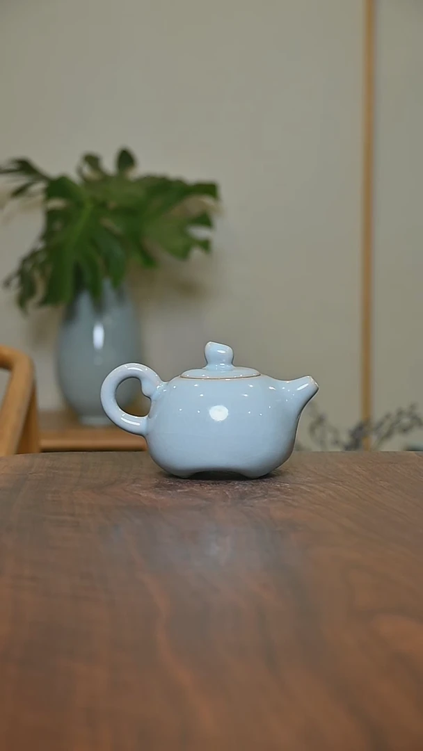 天青釉 四季纳福壶 微瑕 朱家汝窑款 190ml