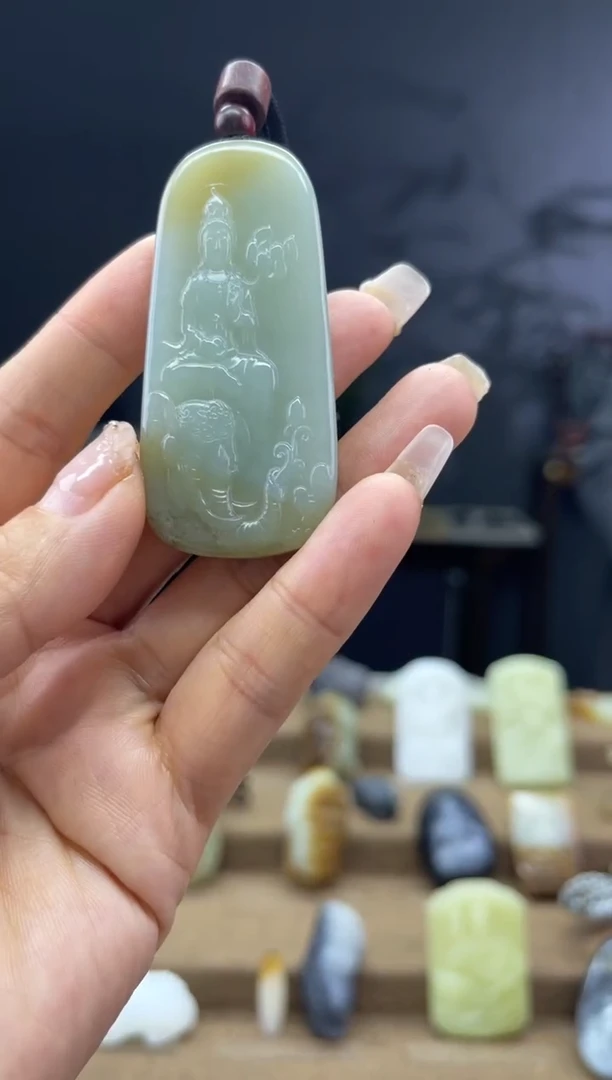 颈饰未镶嵌和田玉1