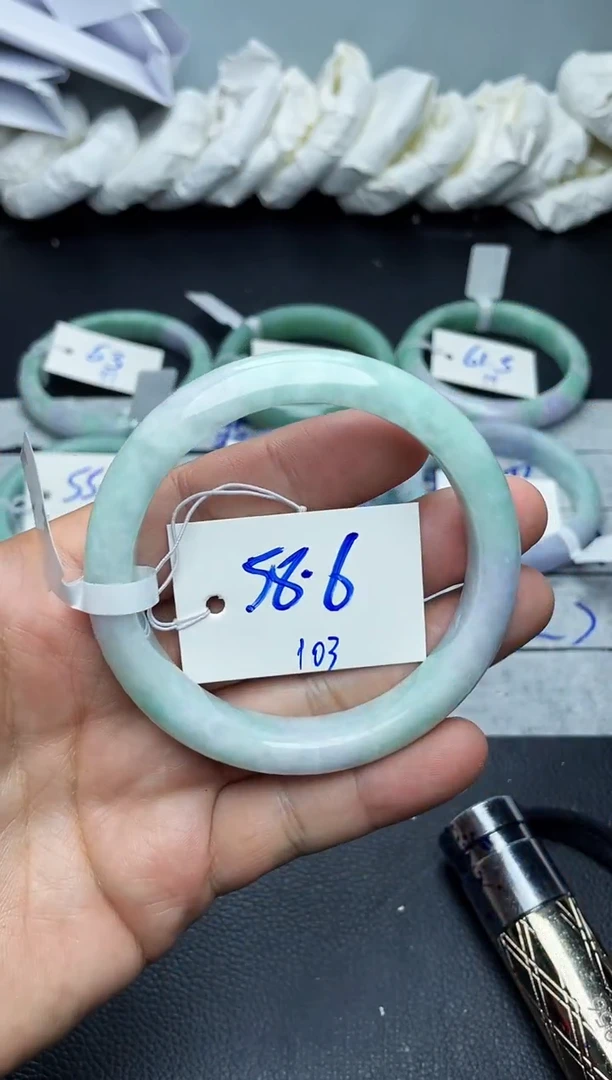 未镶嵌手镯翡翠103