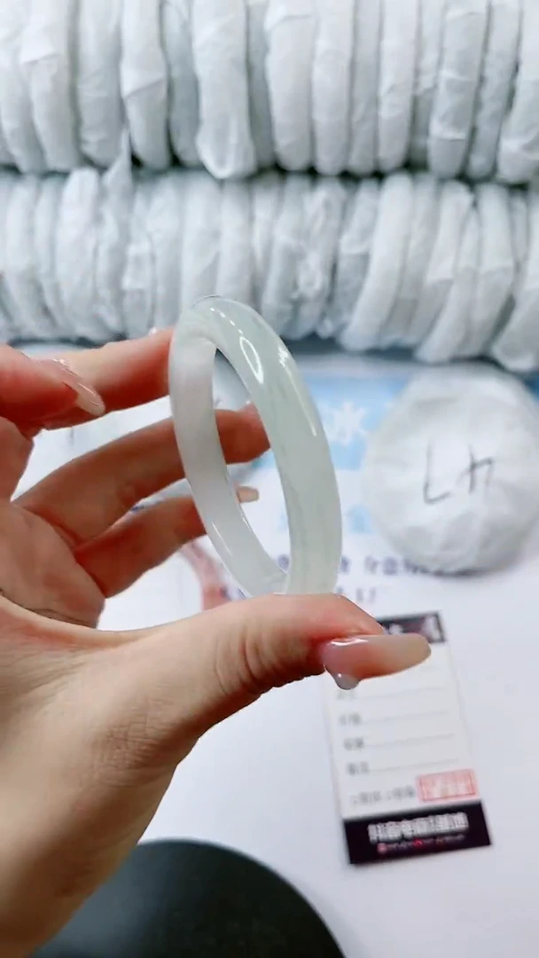 【闪购商品】石英质玉手镯未镶嵌0917748677-多样性发货