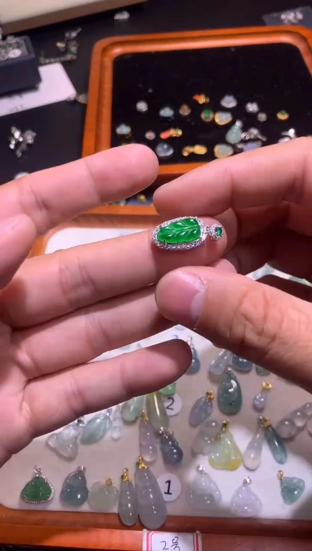 【闪购商品】翡翠吊坠(不含链)银S925镶嵌1