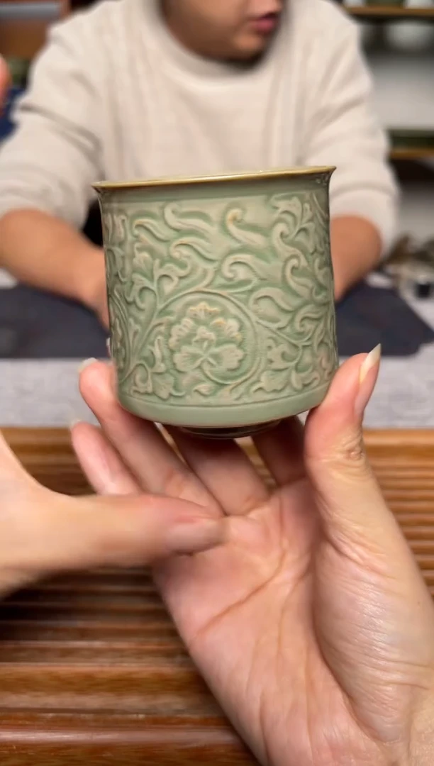 【闪购商品】其他秘色凤穿牡丹束口杯