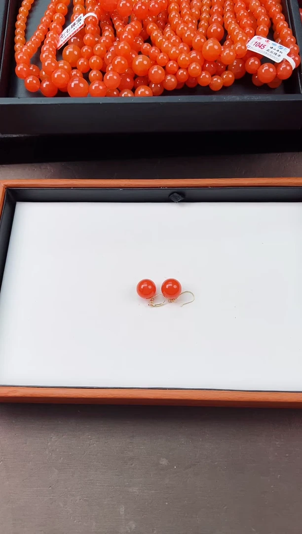 【闪购商品】南红玛瑙耳饰18K金镶嵌单珠12+