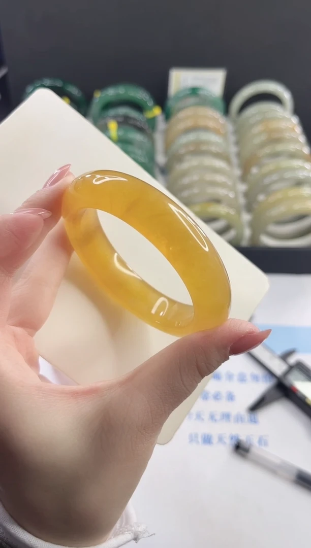 未镶嵌手镯石英质玉多样性发货V73