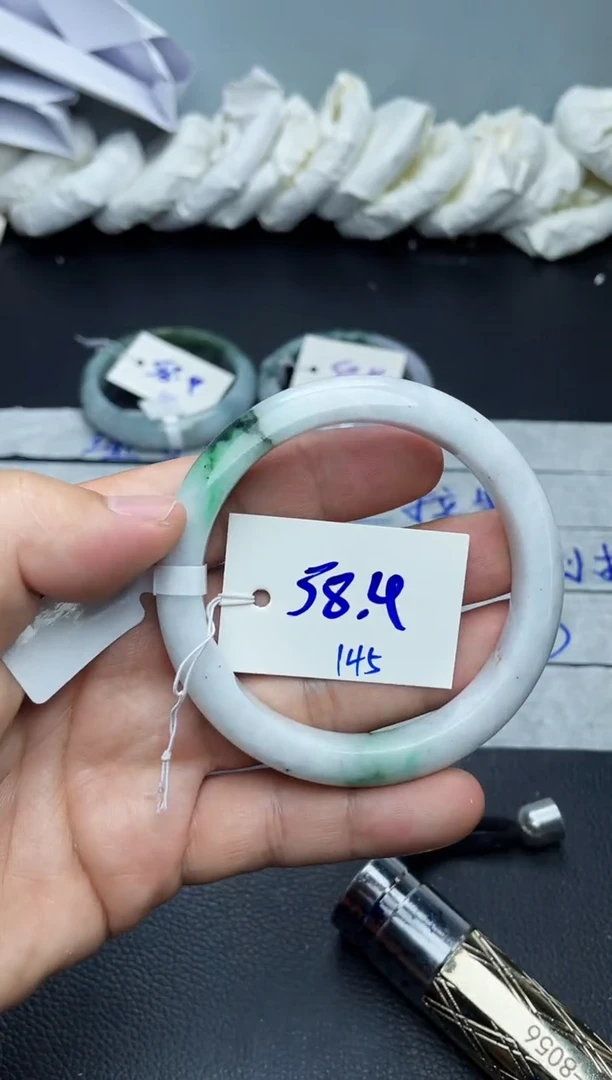 未镶嵌手镯翡翠145