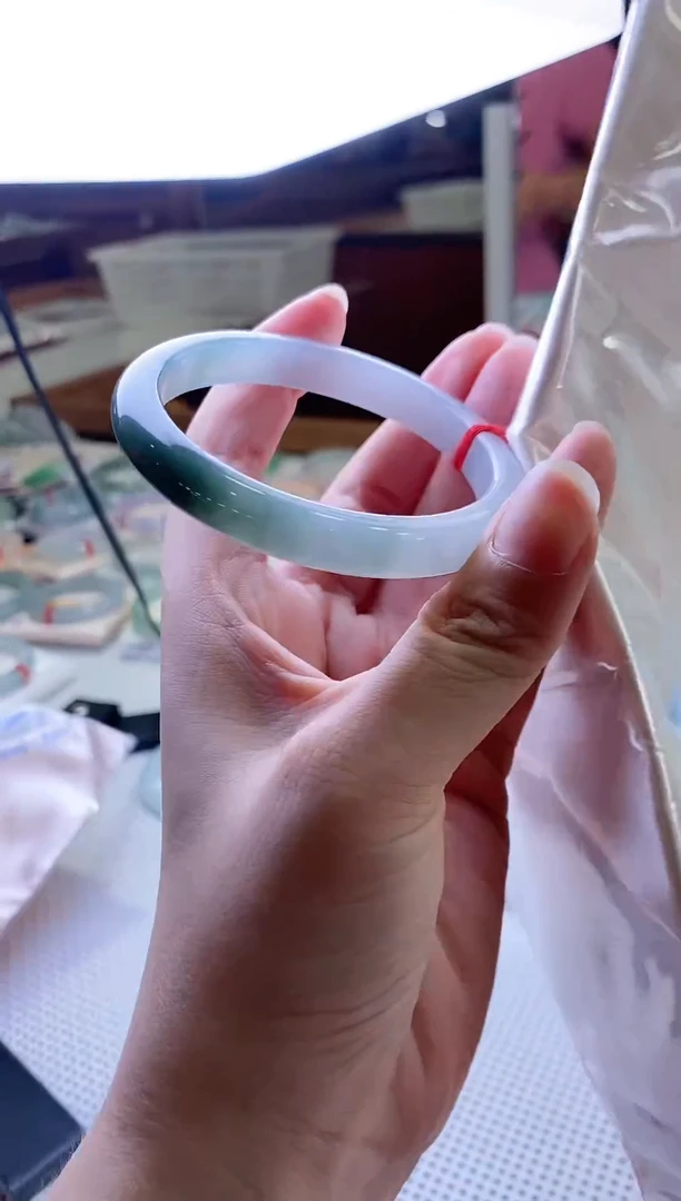 翡翠手镯未镶嵌正圈55；13