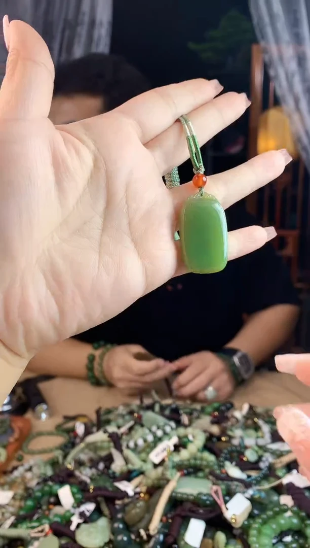 【闪购商品】和田玉挂件未镶嵌多样性发货拍一发一