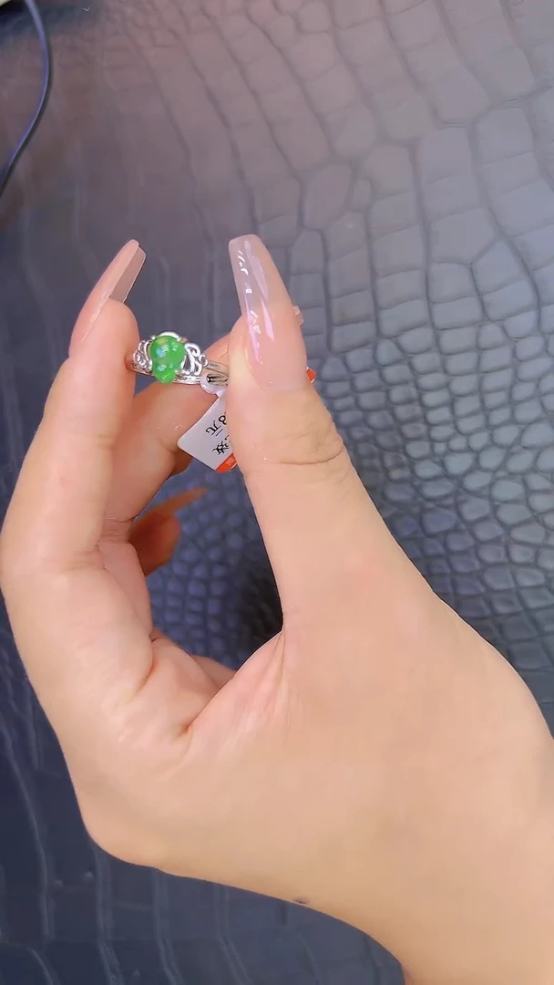 翡翠戒指未镶嵌翡翠葫芦戒指