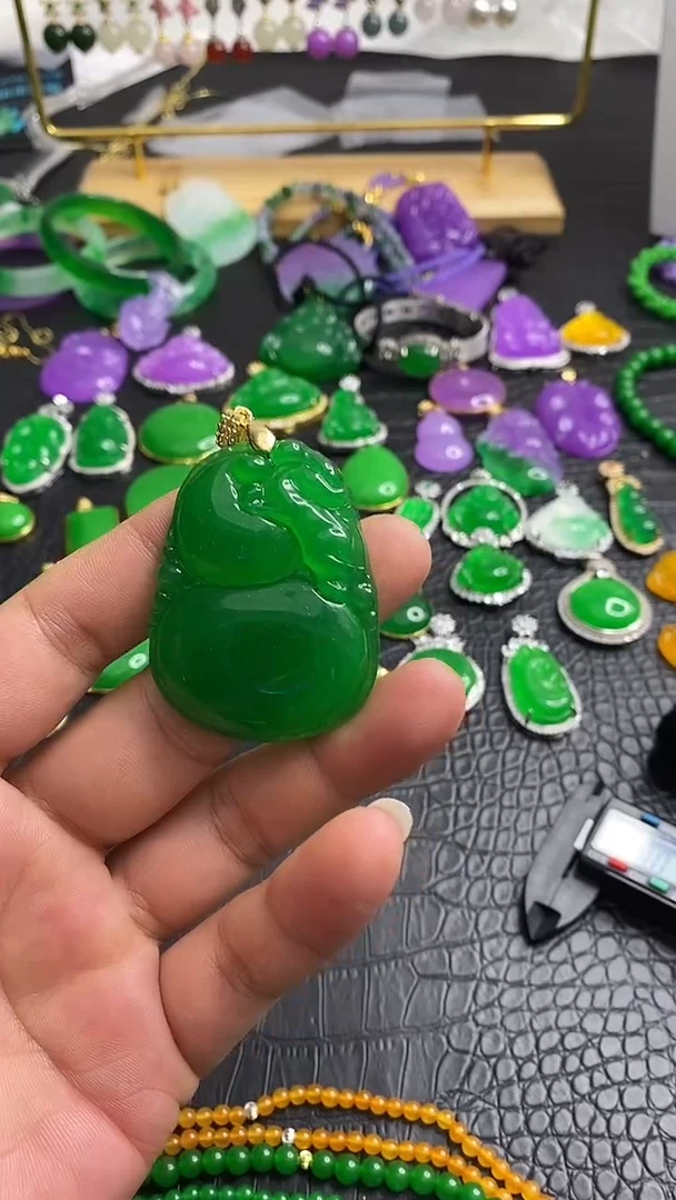 颈饰未镶嵌翡翠S012