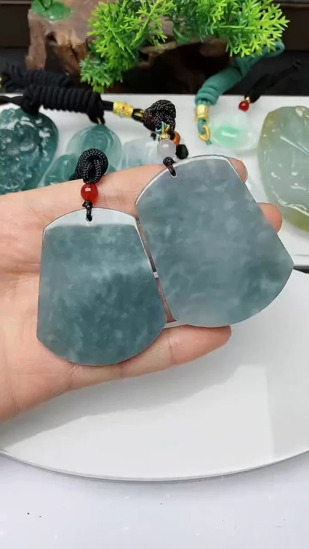 【闪购商品】翡翠颈饰未镶嵌多样性发其一