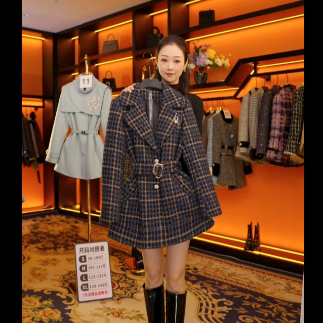 【DG】设计师气质小香风格子冬季时尚女士收腰中长款  Y907
