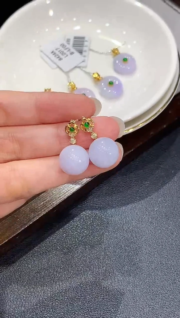 18K金镶嵌翡翠耳饰L多样性发其一