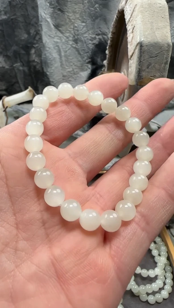 颈饰未镶嵌和田玉手串